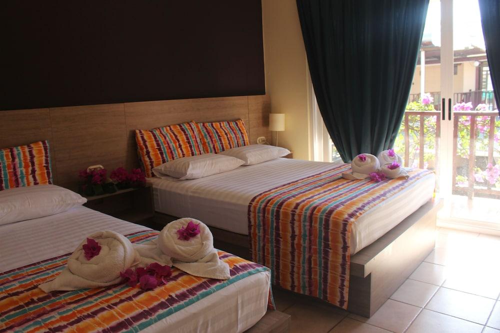 Giada Hotel 3*